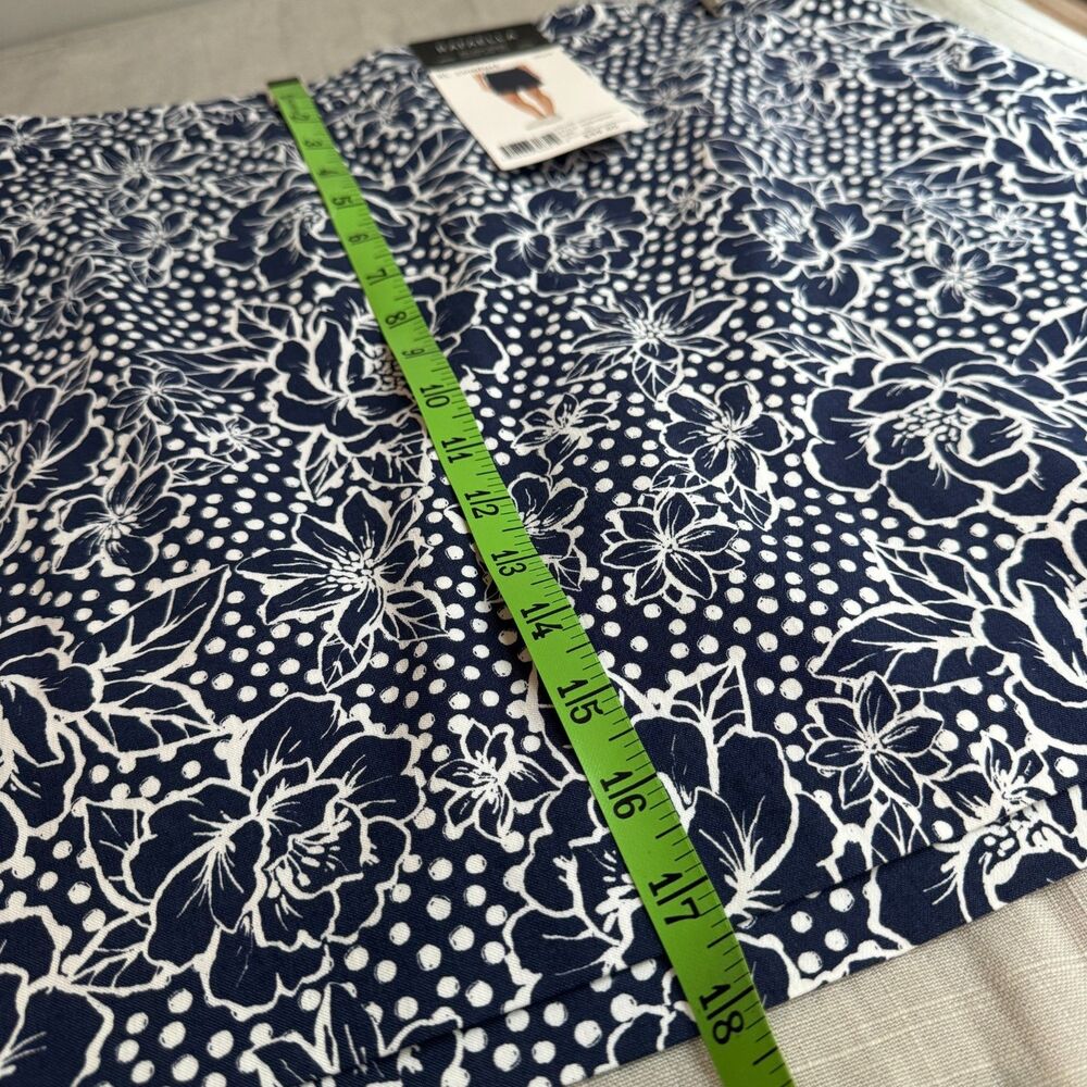 Rafaella Skort Women's XL Navy White Floral Stretch Pull On NWT $59.50 - Picture 5 of 9